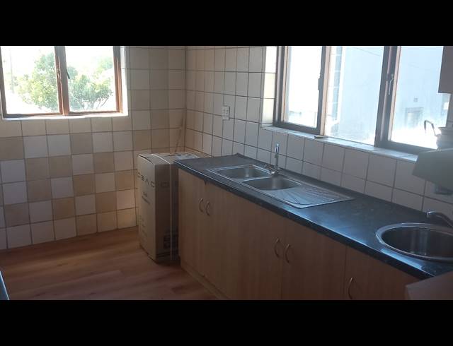5 BEDROOM FREEHOLD FOR SALE IN KLEINKRANTZ